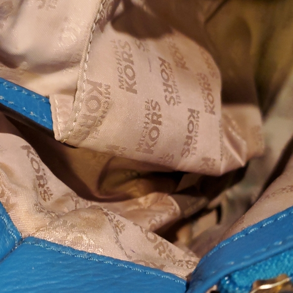 Michael Kors Hamilton Turquoise Blue Leather Bag with Chains. Perfect for season - Picture 10 of 16